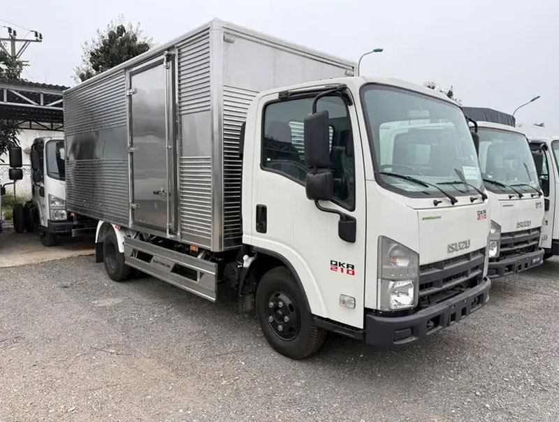 QKR 210 thùng kín 2 tấn