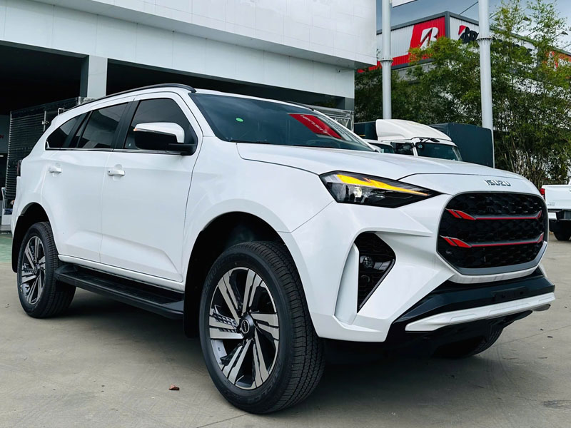 Xe SUV Isuzu MU-X - PRESTIGE 1.9L 4x2 AT