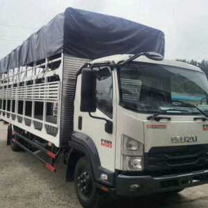 Xe tải Isuzu FRR 650 thùng chở xe máy 5 tấn